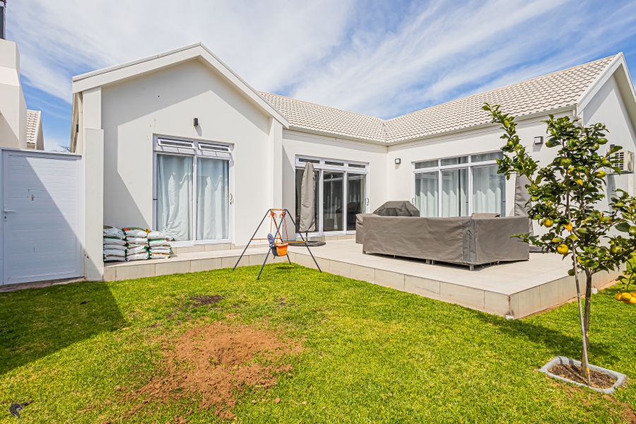 6 Bedroom Property for Sale in Country Club Western Cape
